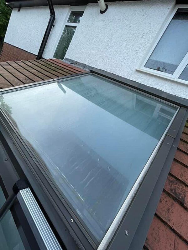 The glass unit in my velux window has cracked, can you replace it?